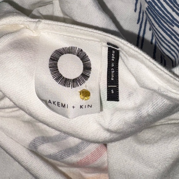 AKEMI + KIM TOP TEE TANK SLEEVELESS V-NECK & BACK WHITE GRAY GRAPHIC SIZE S - Picture 9 of 9